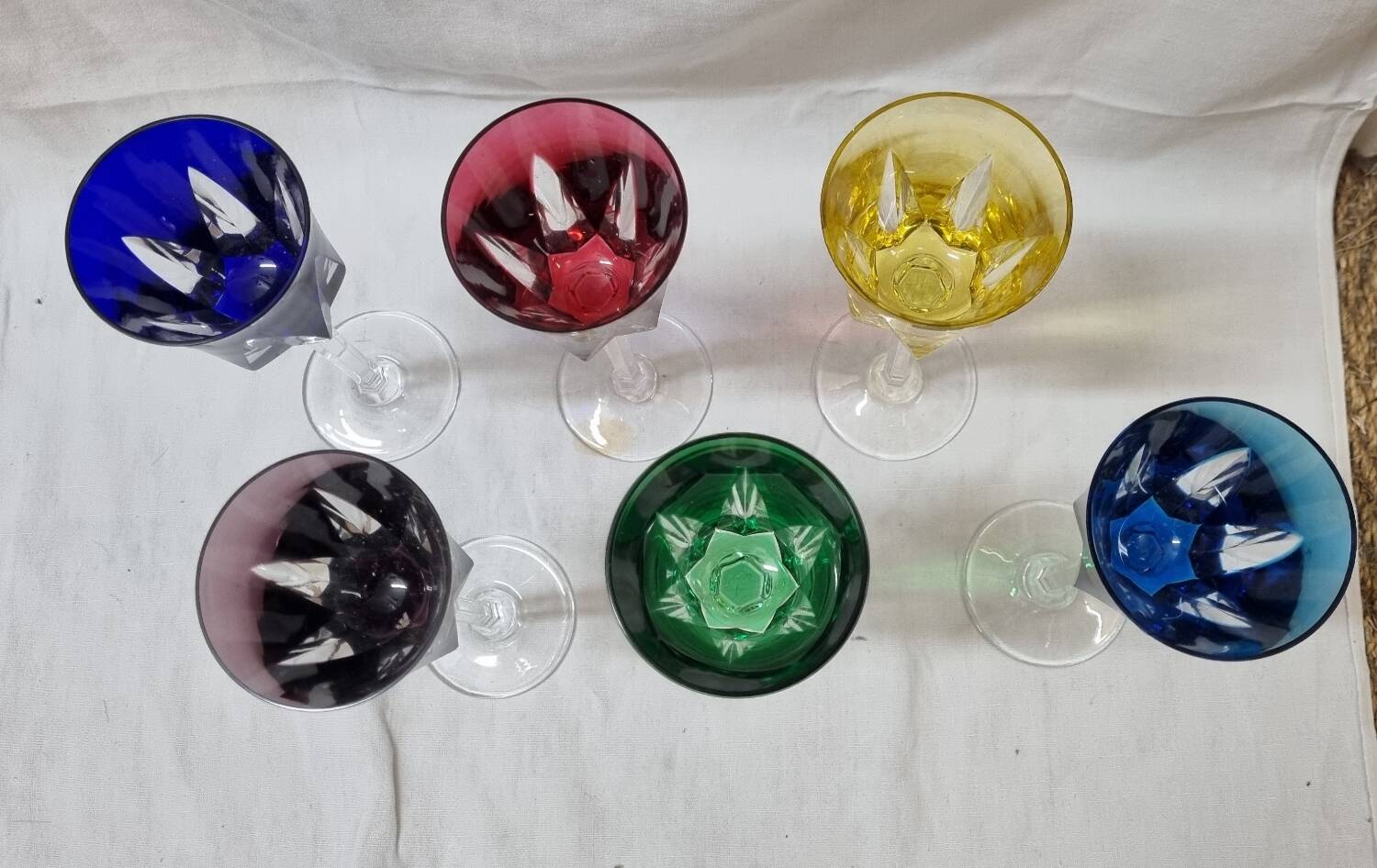 6 colored stemmed glasses in Sèvres crystal, 1980