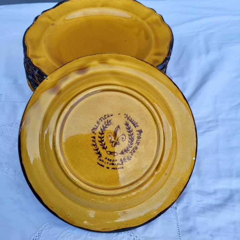 Set of 11 saffron Fleur de lys dessert plates ADP