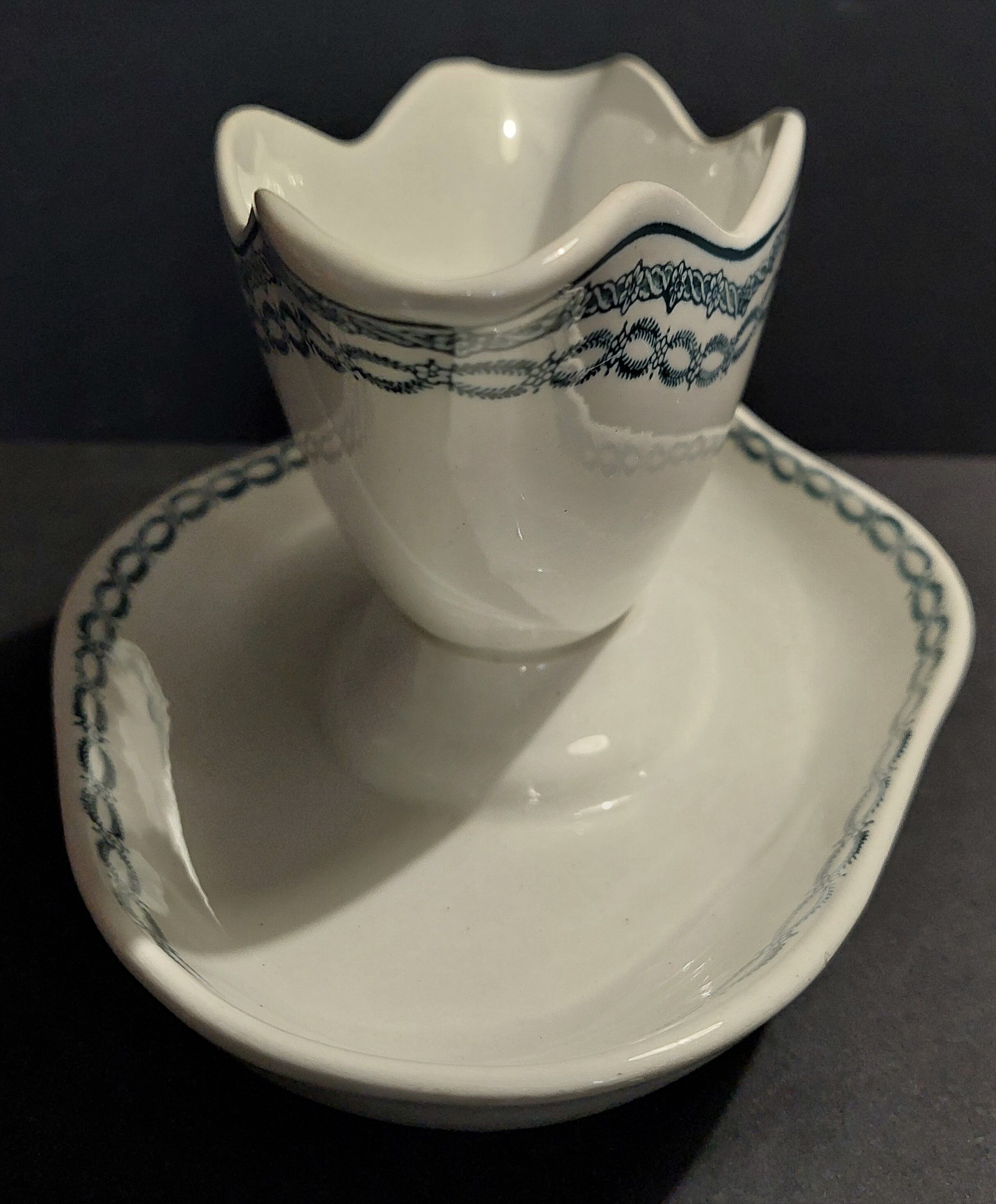 Faience sauce boat from Saint Amand