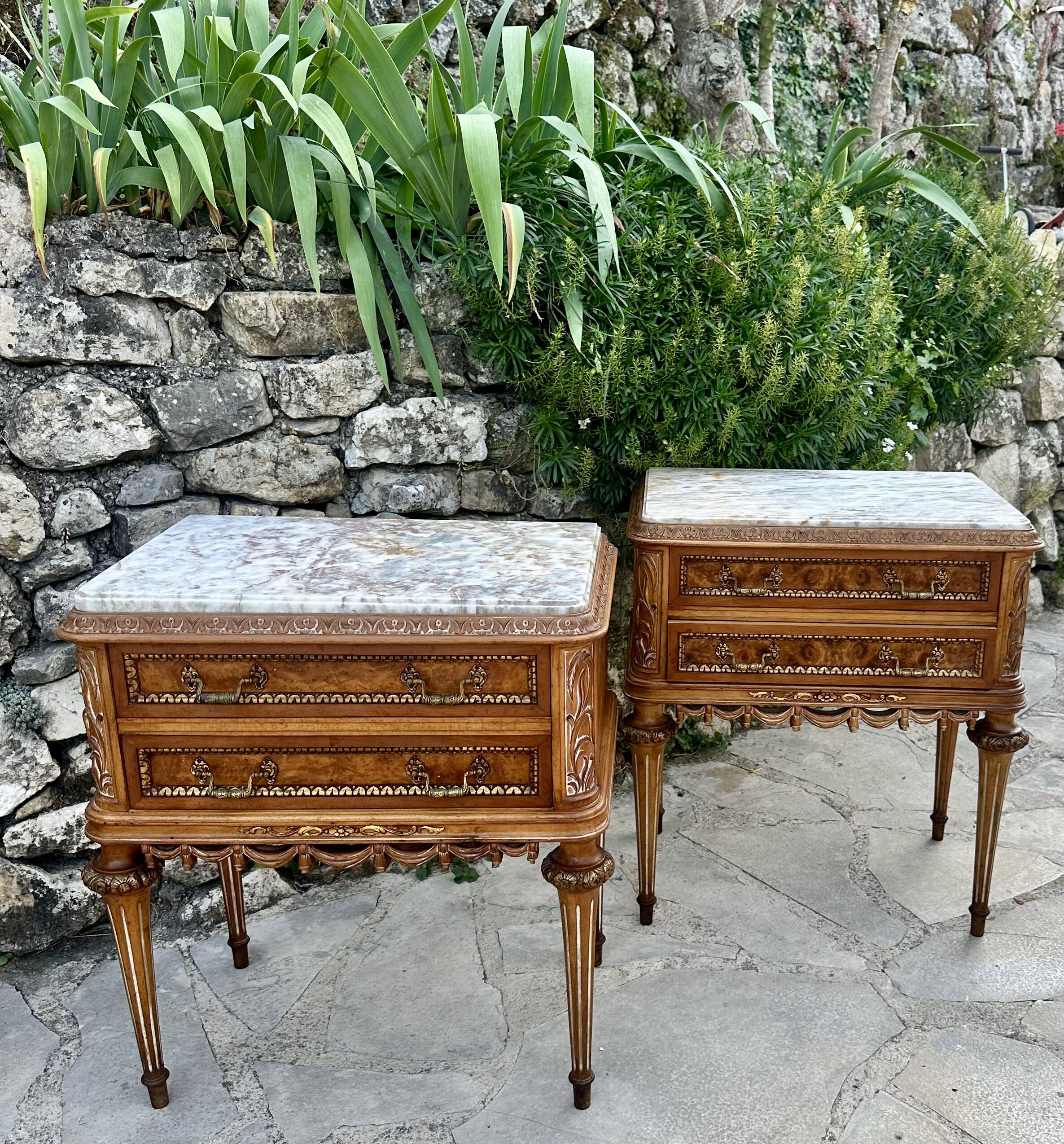 Paire de commodes ou chevets en Loupe de bois Époque XX eme siècle