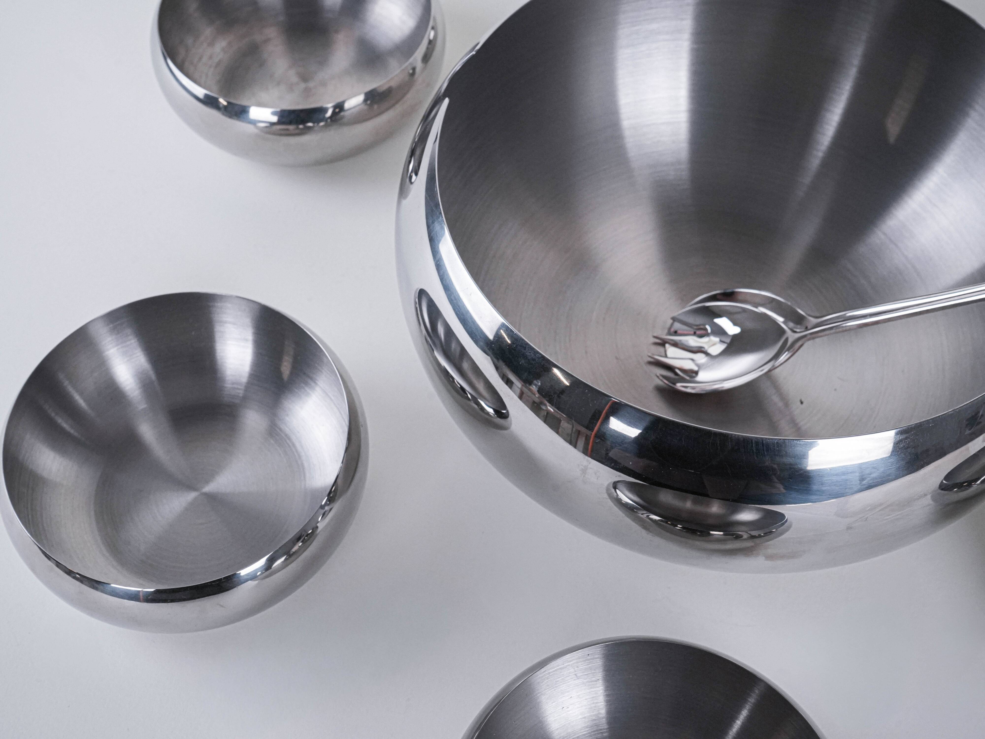 Set of stainless steel bowls, Italian design, 1980s, made in Italy