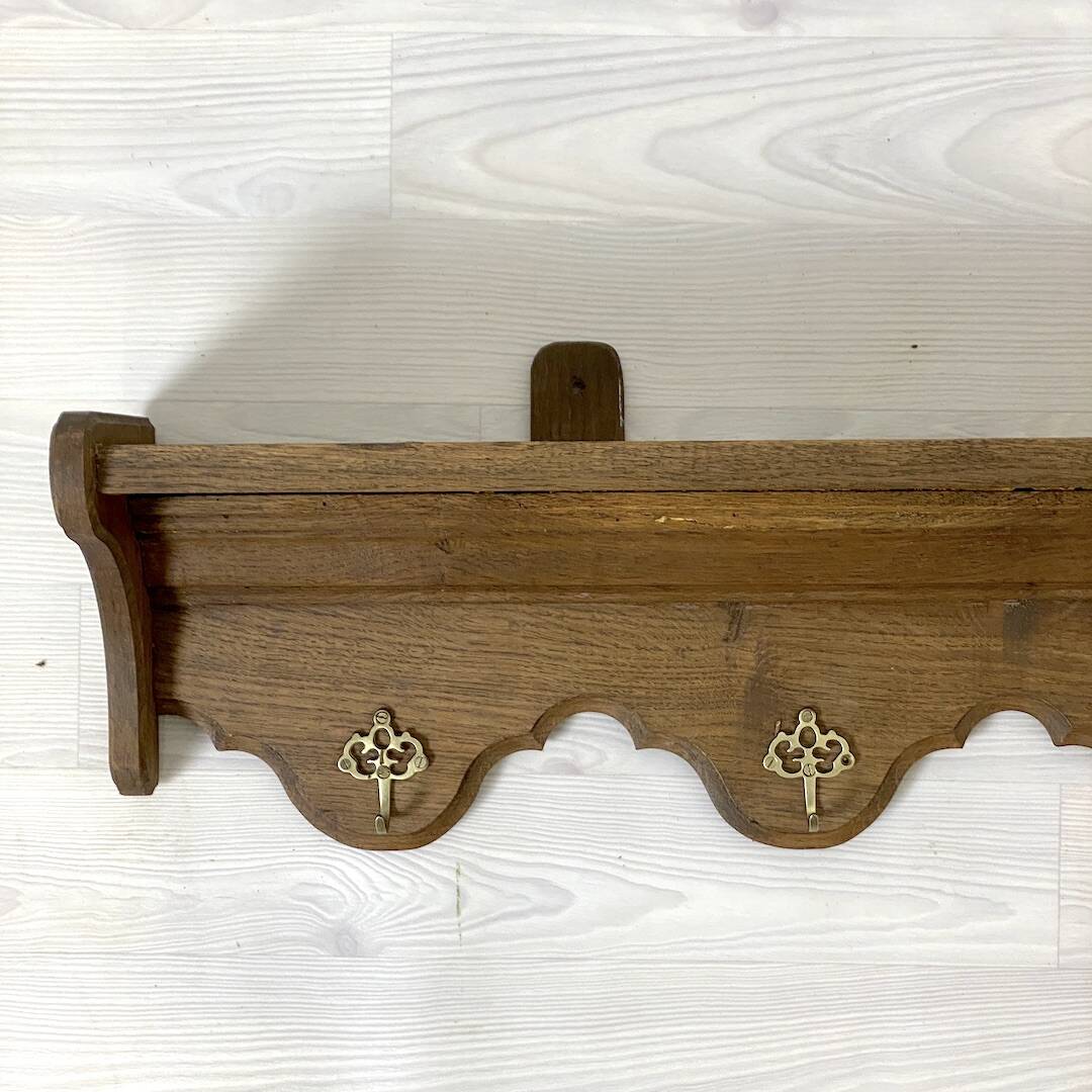 Vintage 1950's wall mounted kitchen shelf splashback