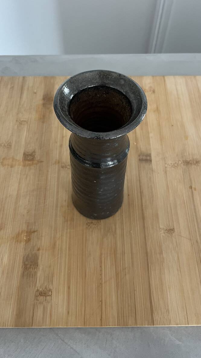 Vase en céramique noir signé de Gustave Tiffoche