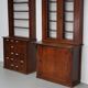 Paire d'armoires / vitrines d'apothicaire en chêne hollandais antiques Art Nouveau vers 1904