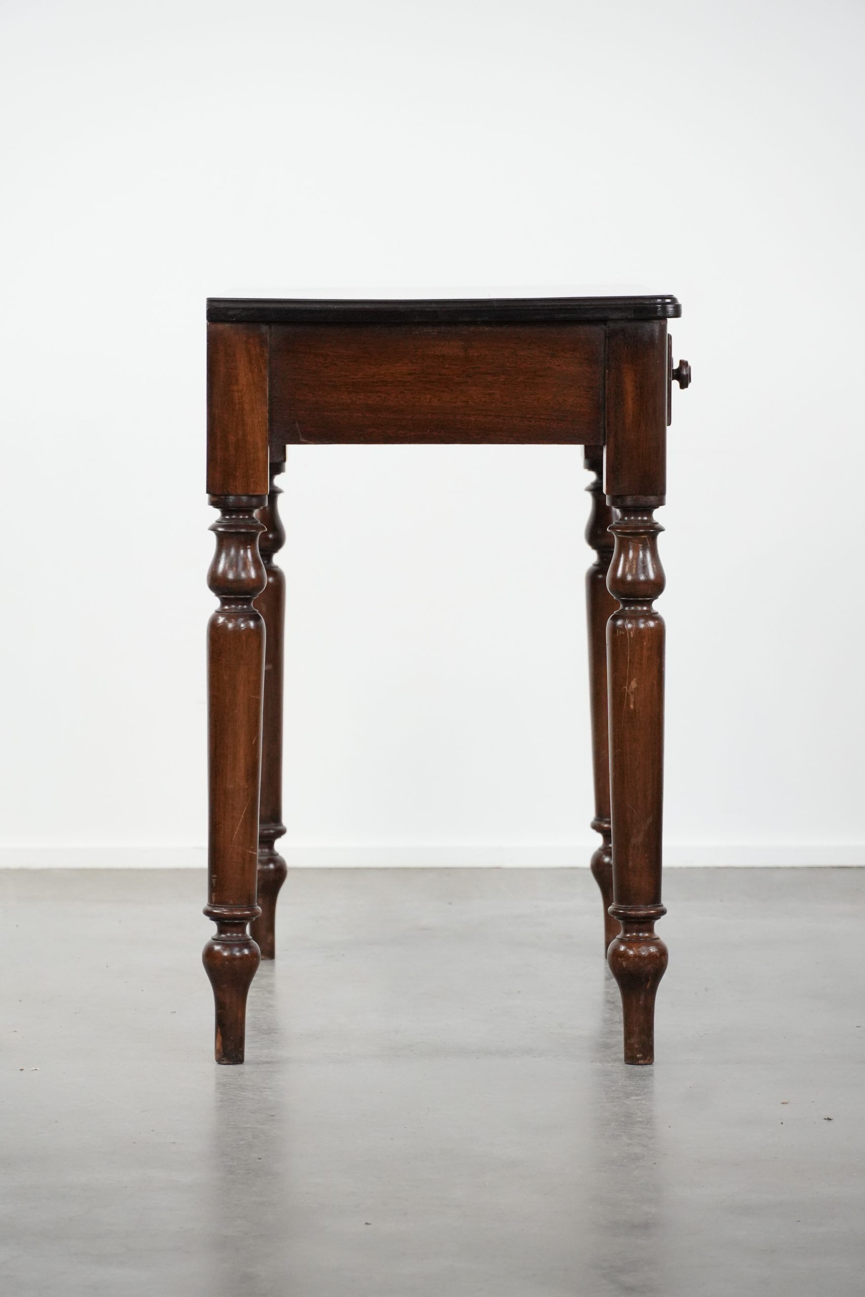 Antique English hallway furniture / side table from the late 19th century