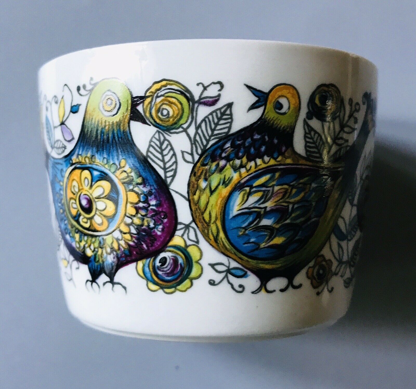 Villeroy & Boch VB ramequin small bowl decoration with peacocks