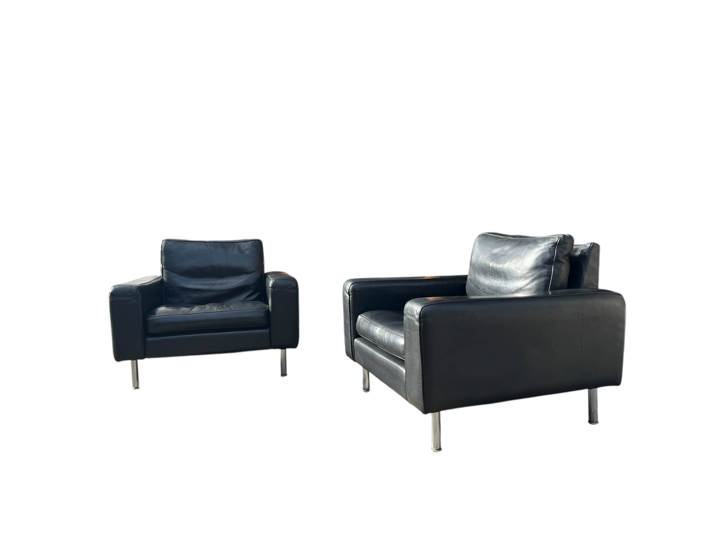 Lot de 2 fauteuils en cuir au design vintage