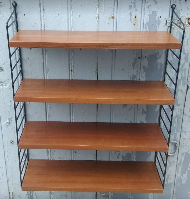 Wall shelf in Teak veneer and black metal, Nisse Strinning, 60s