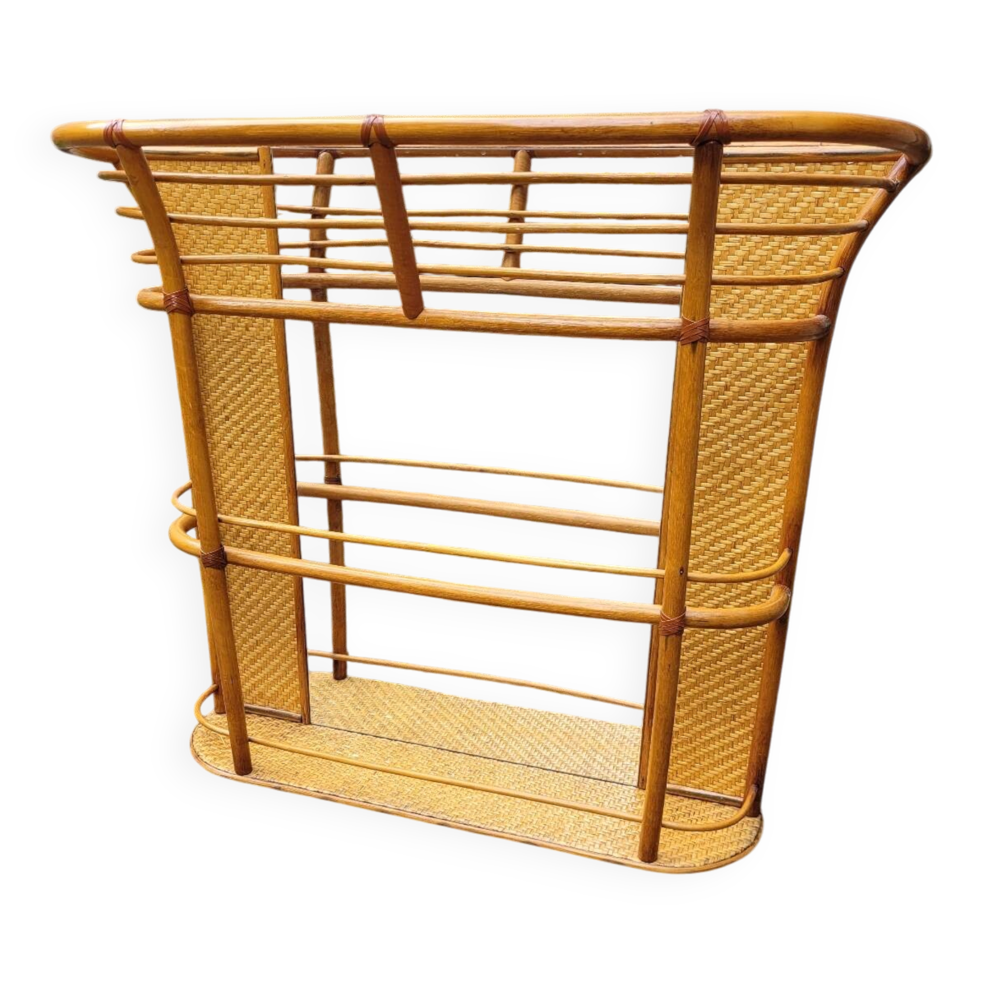 Rattan shelf with mirror