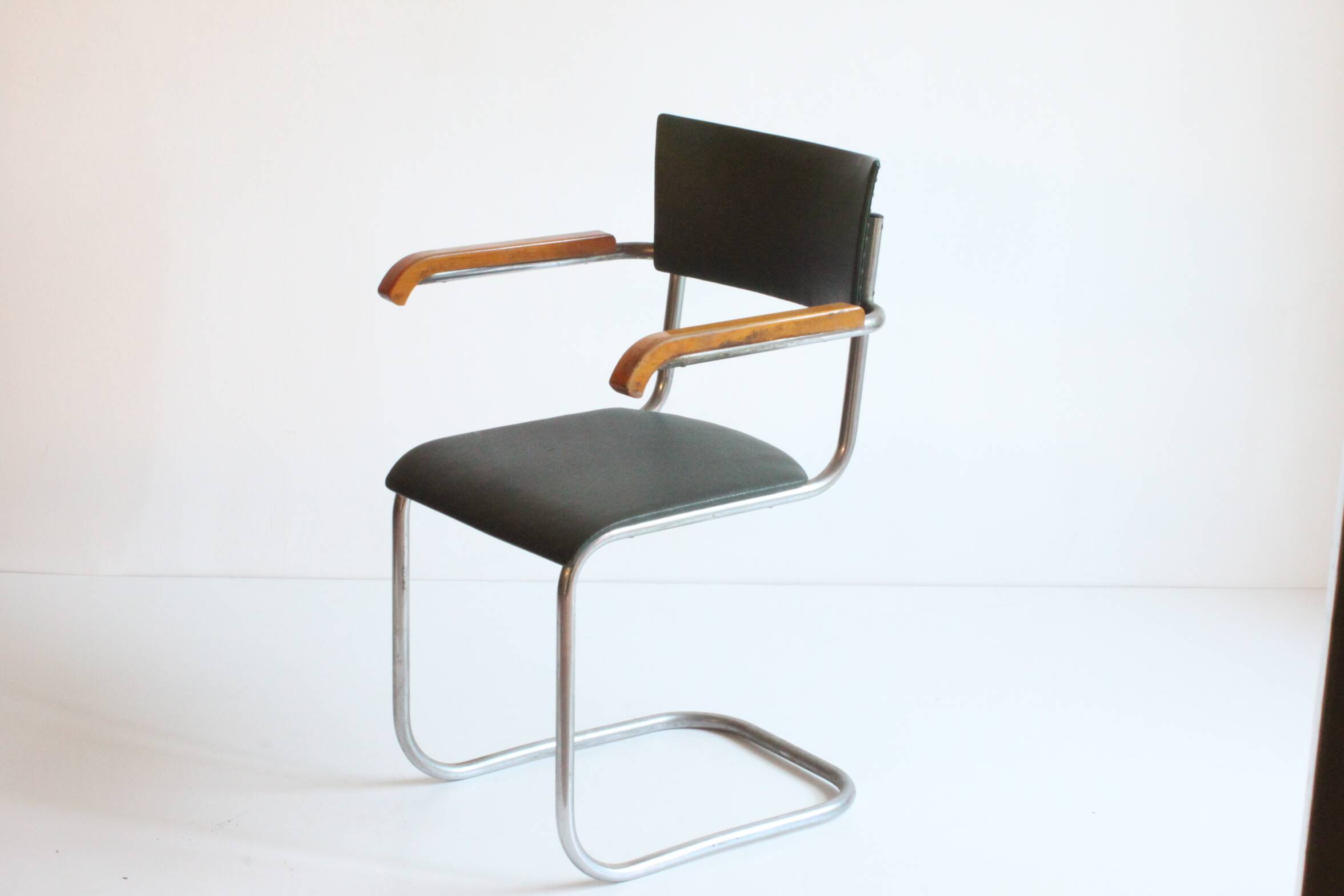 Art deco tubular Armchairs, 1930s set of two