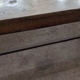 Farm table