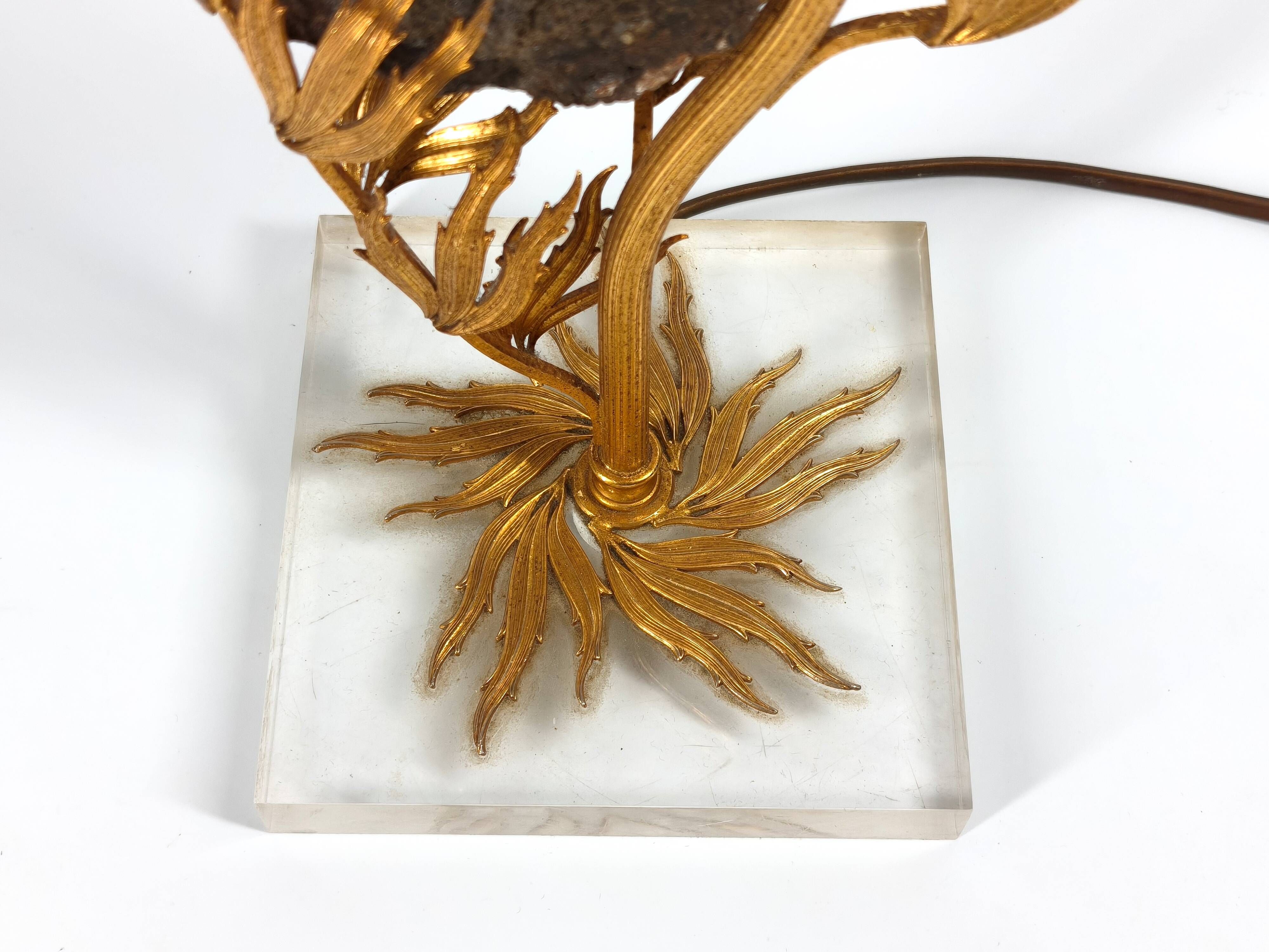 Sculptural lamp in gilded brass and geodes, 1970s