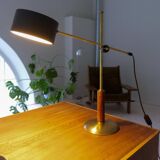 Mid-century modern table lamp in brass and walnut, rare by Einar Bäckström, Sweden.
