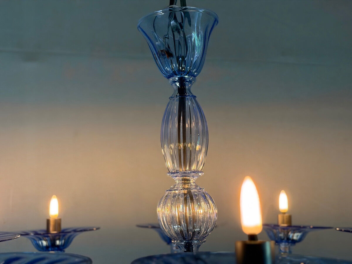 Venetian glass chandelier in blue Murano, circa 1980.