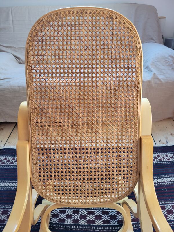Rocking-chair en bois courbé et cannage