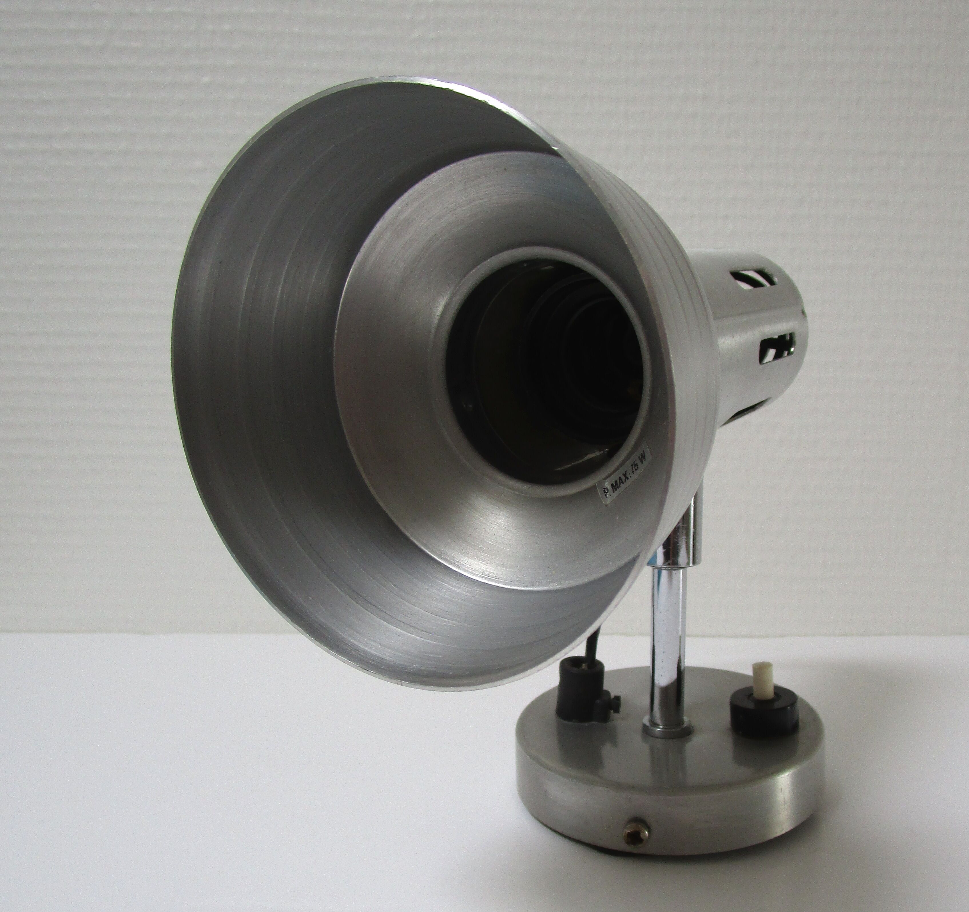 Brushed aluminum wall lamp 70