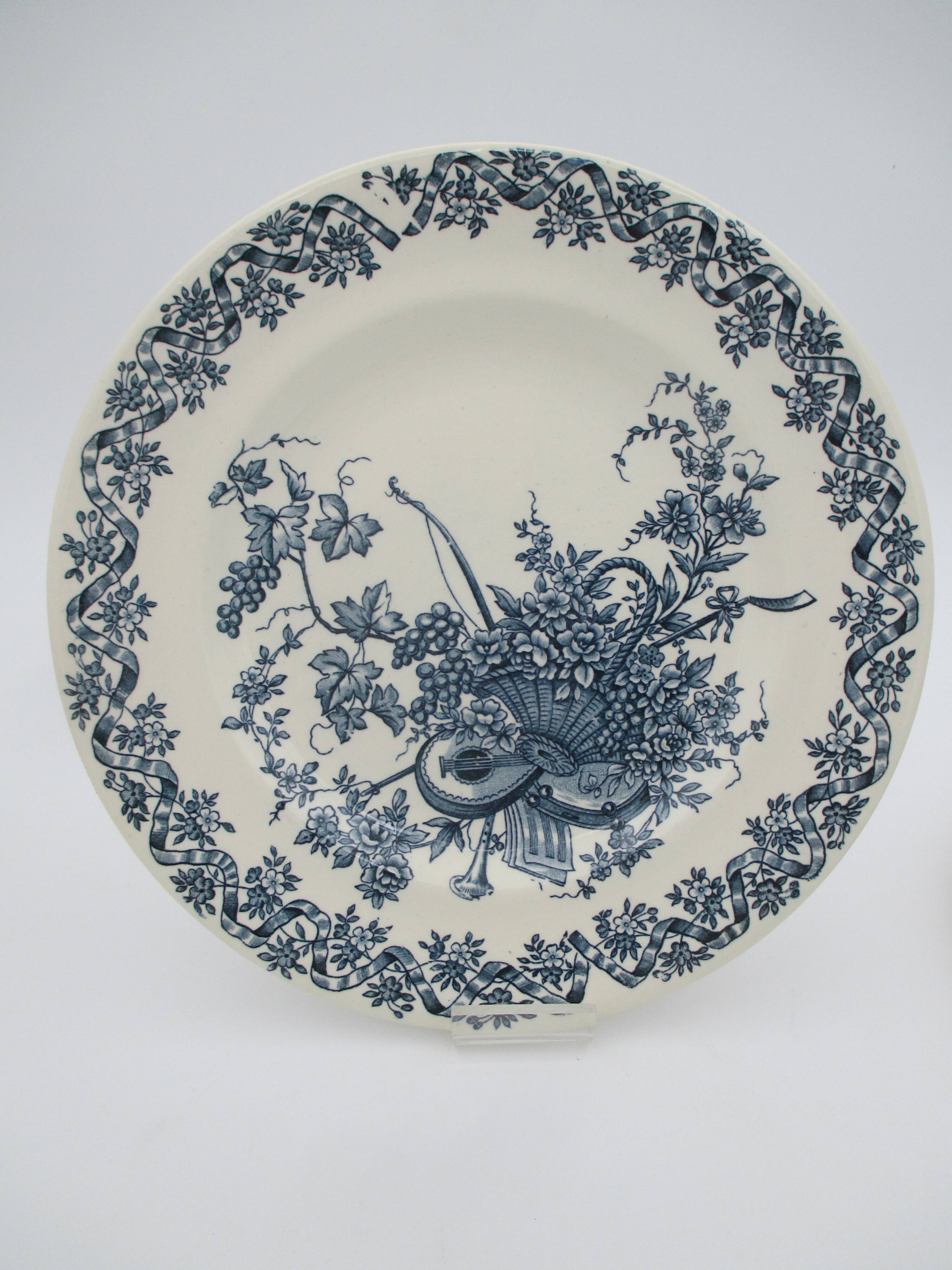 6 Longwy Louis XVI flat plates