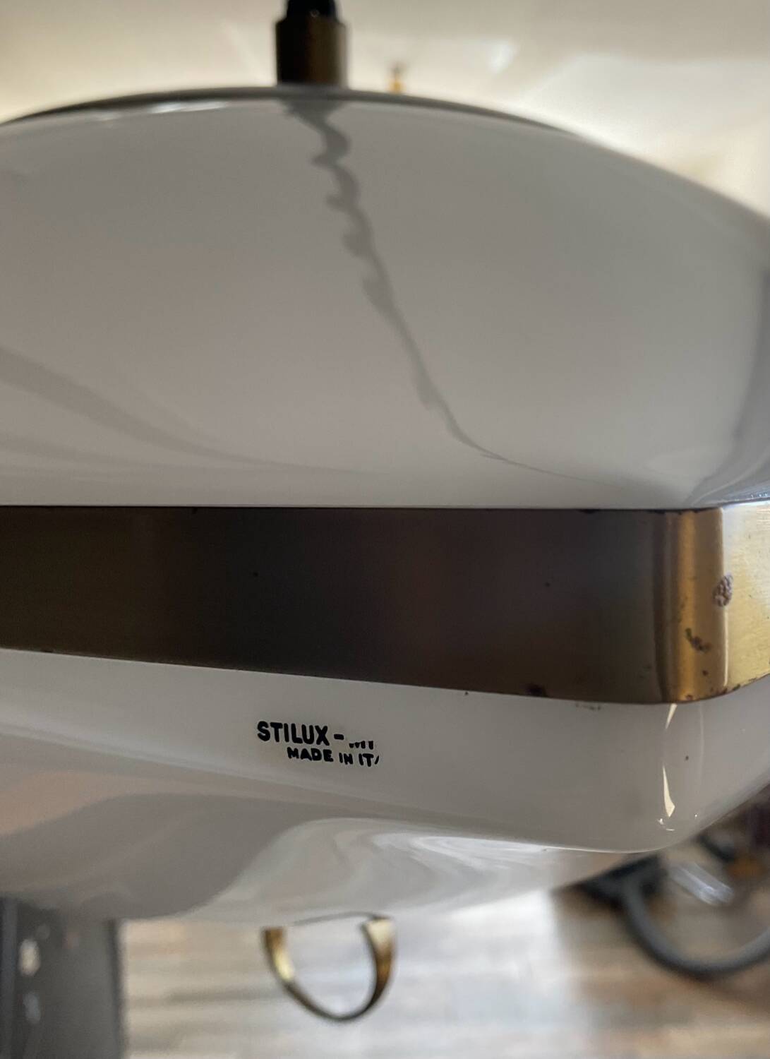 Suspension by Stilux rises and falls from the 60s-70s