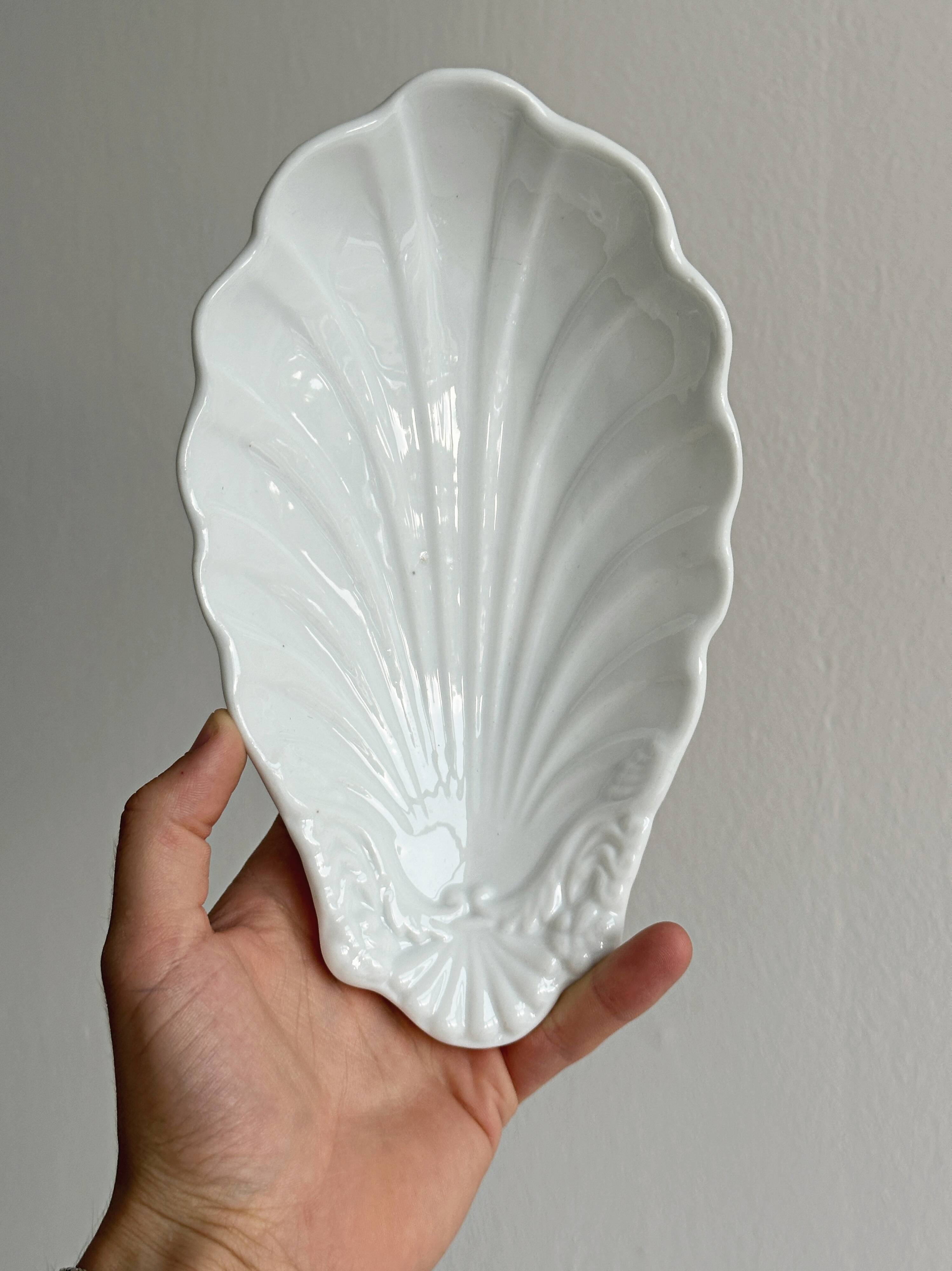 Coupelle en porcelaine blanche
