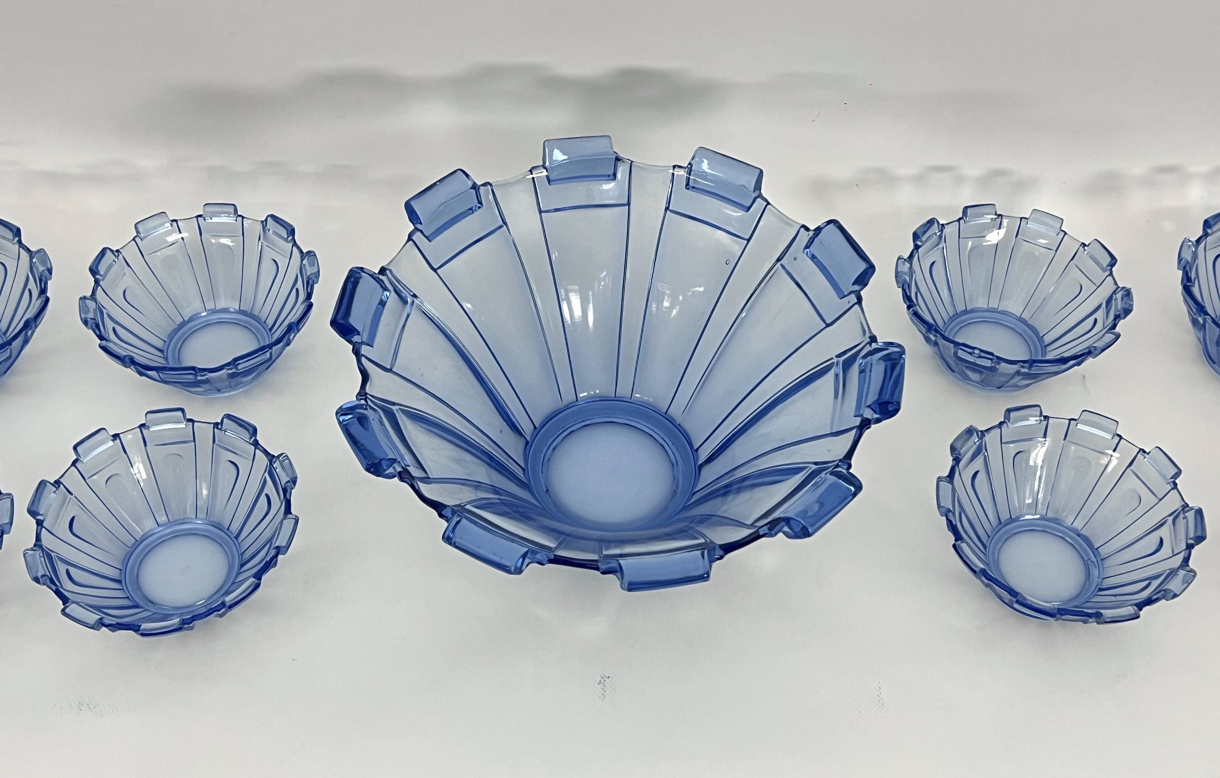 Art Deco Murano glass serving bowl set of 13. Italy 1930s
