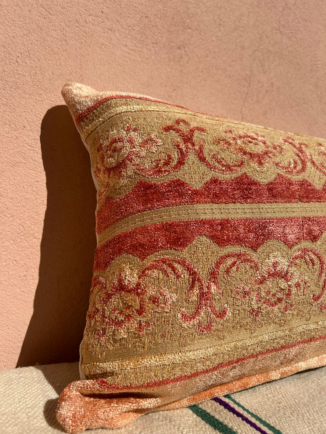 Velvet cushion 40x60cm