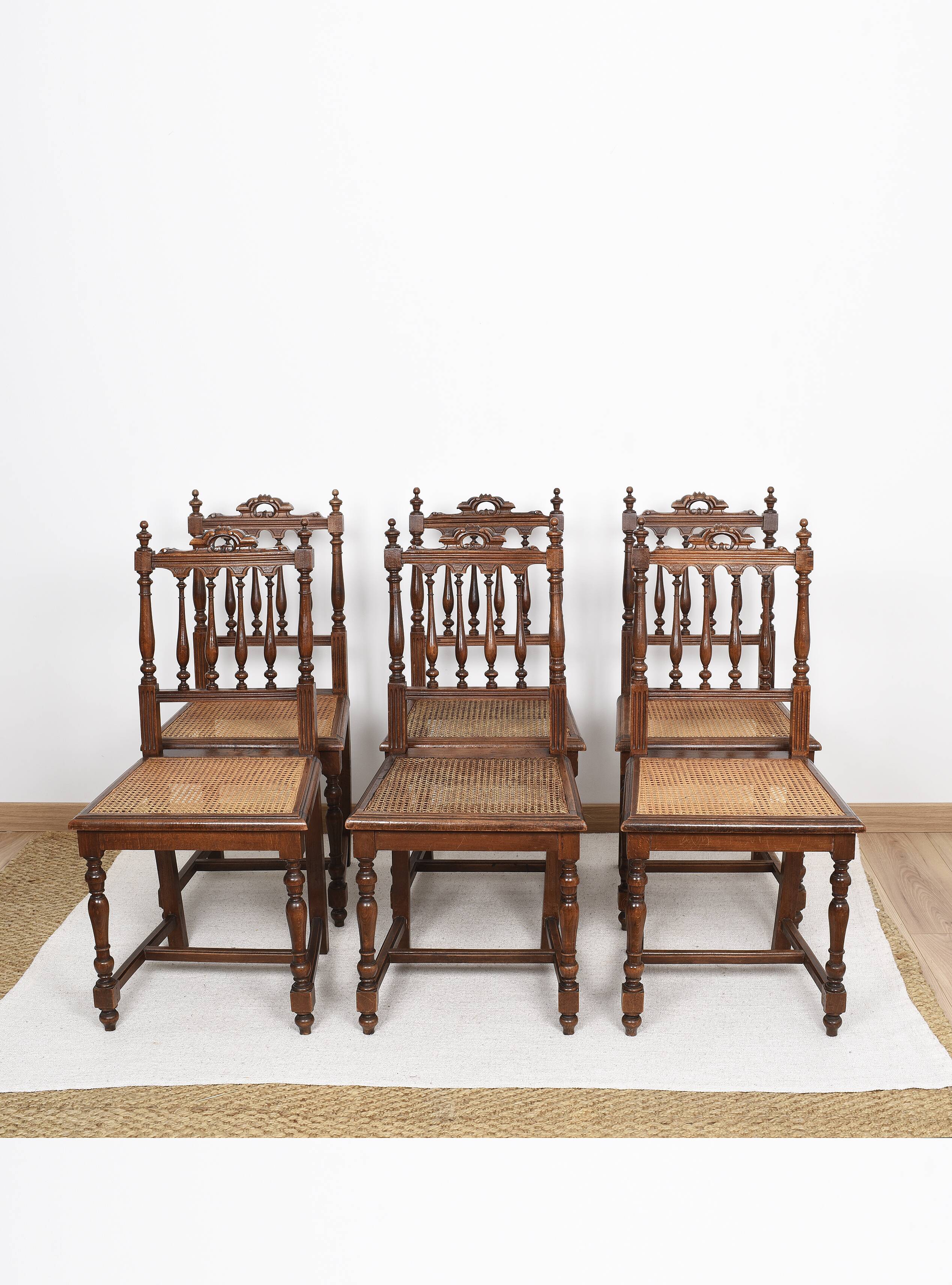 Chaises cannées, style Louis XIII