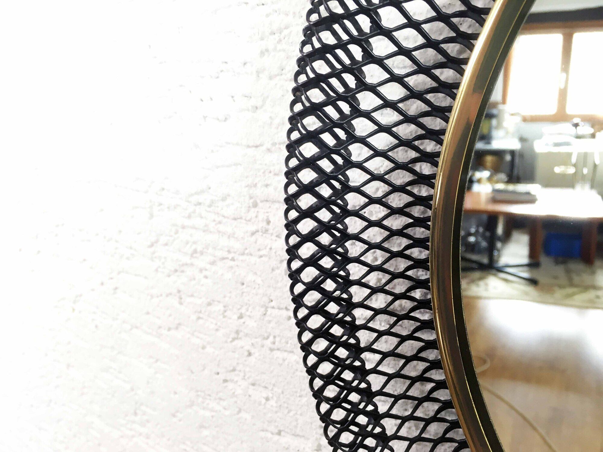 Miroir rond années 50 en métal et laiton