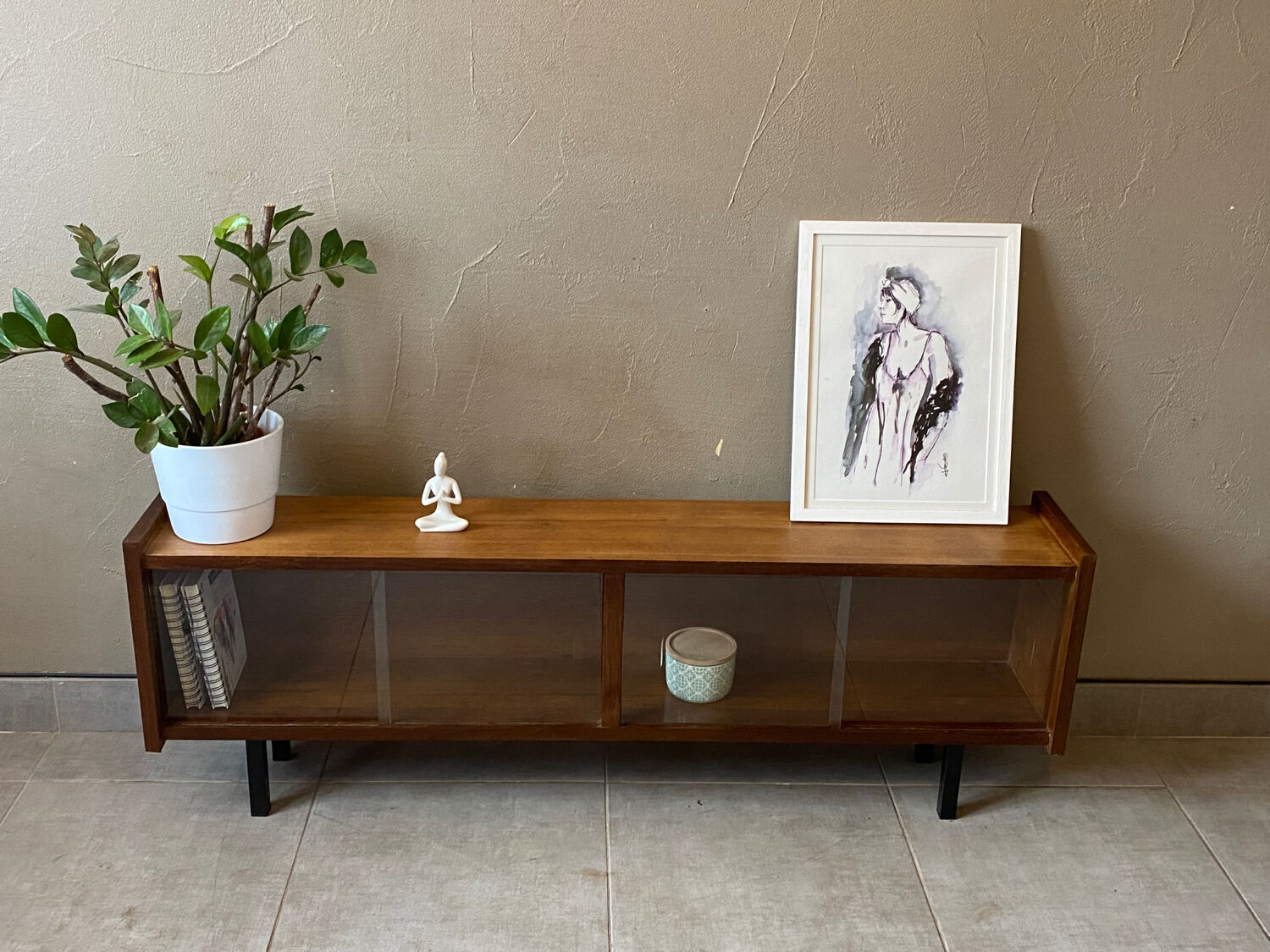 Mini vintage sideboard in vintage wood (removable windows)