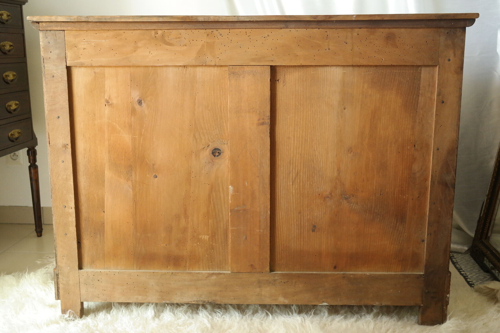 Louis Philippe style chest of drawers in light walnut, 20th century