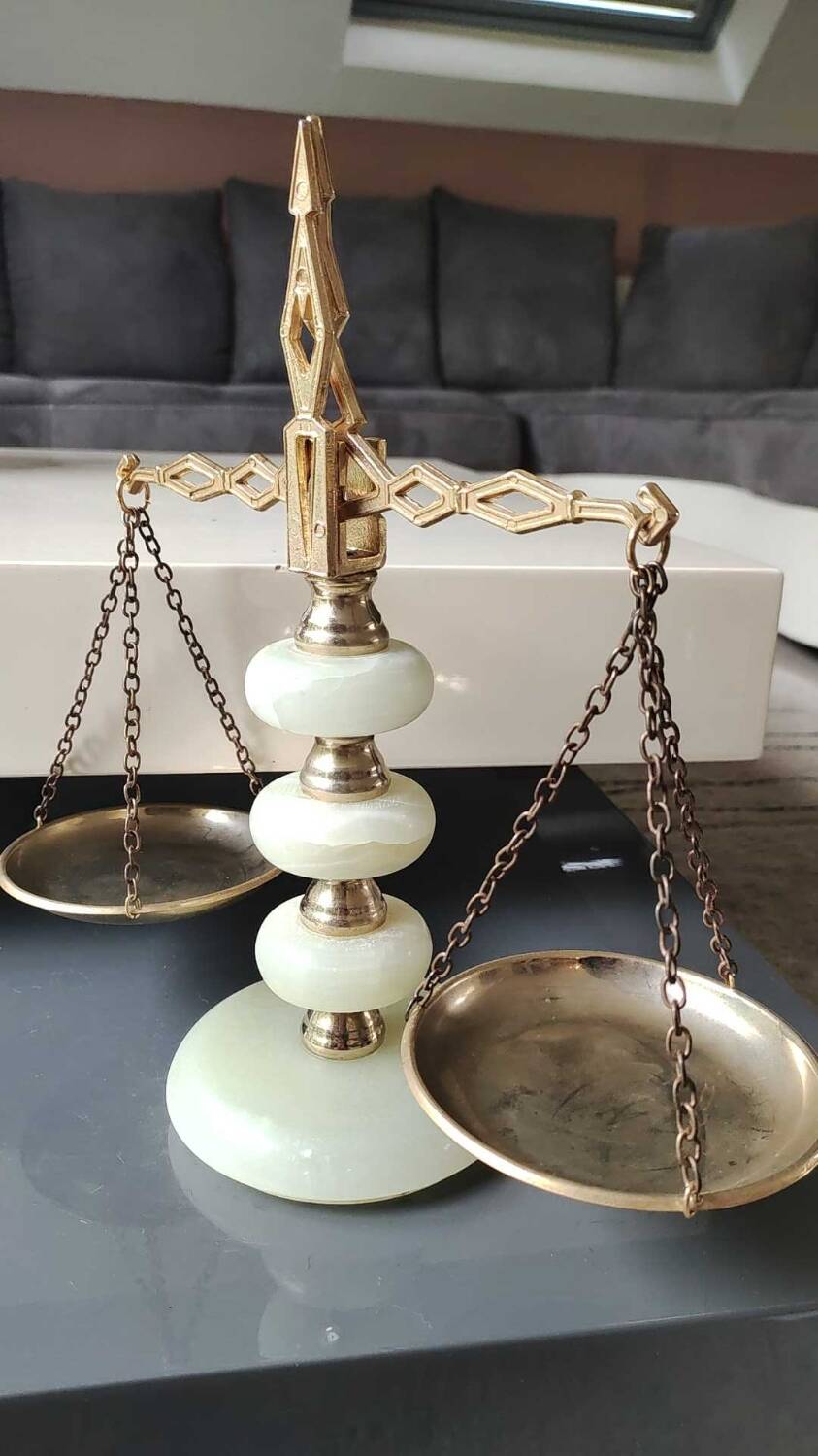 Old decorative Scales of Justice. Onyx, marble/brass. From the 50s. Dim 29 x 30 cm
