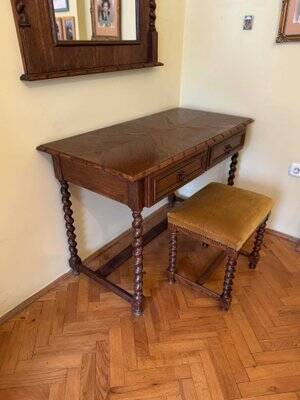 Spanish Style Oak Colonial Dressing Set, Set of 3