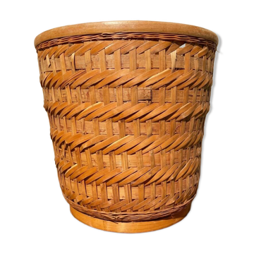 Vintage wicker plant pot