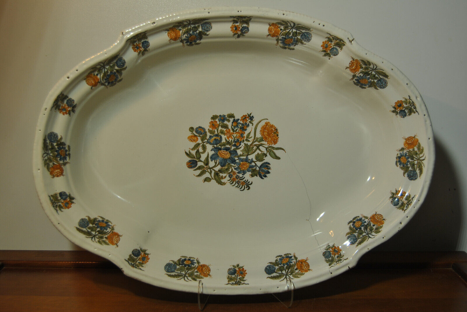 Flat ewer basin earthenware Moustiers Sud France 18th century flower solanée