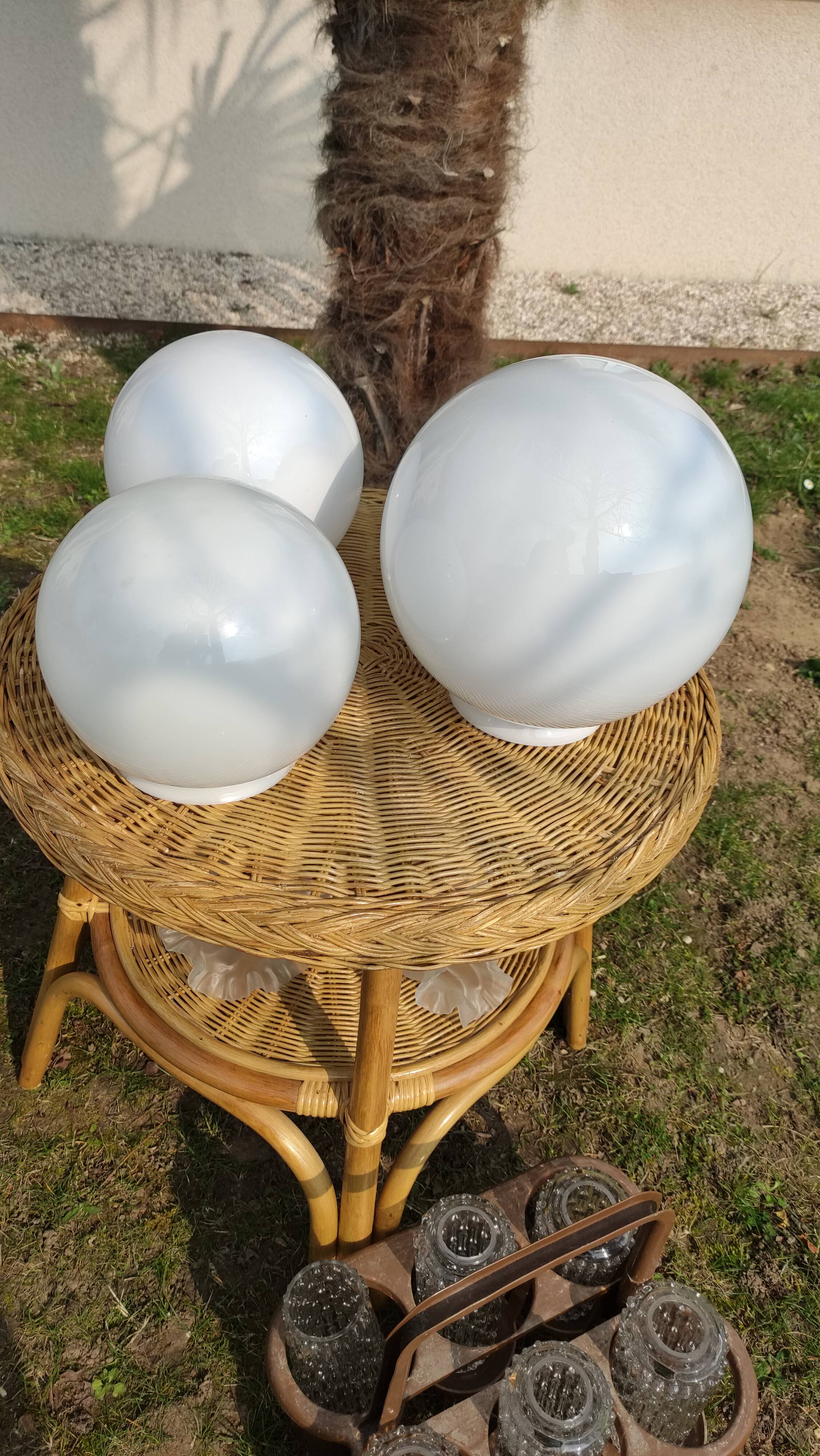 Art Deco globe in white opaline