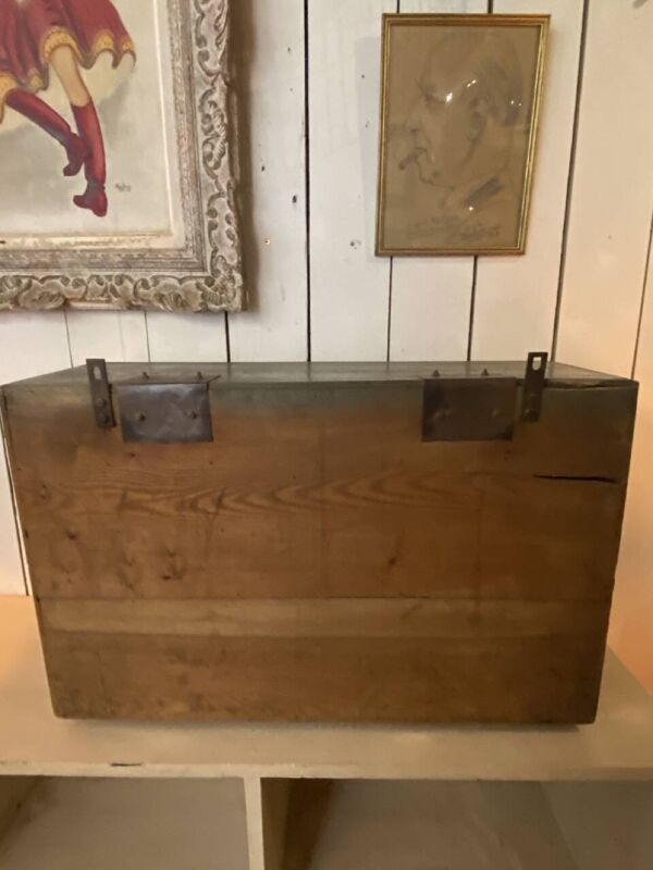 Étagère murale ancienne en bois – casier mural