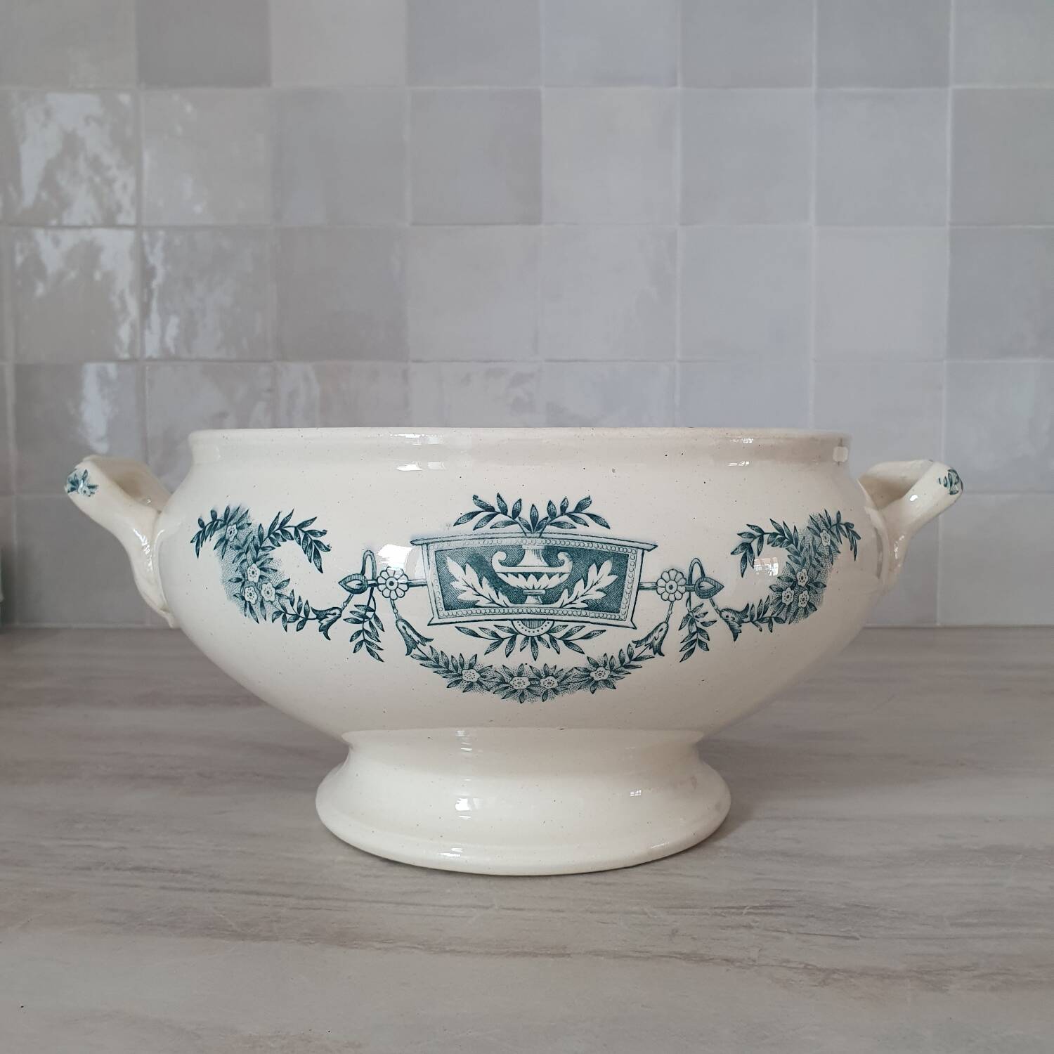 Longchamps Iron Earth Soup Tureen, Lutetia