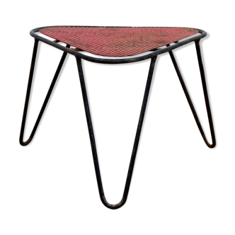 Metal tripod table