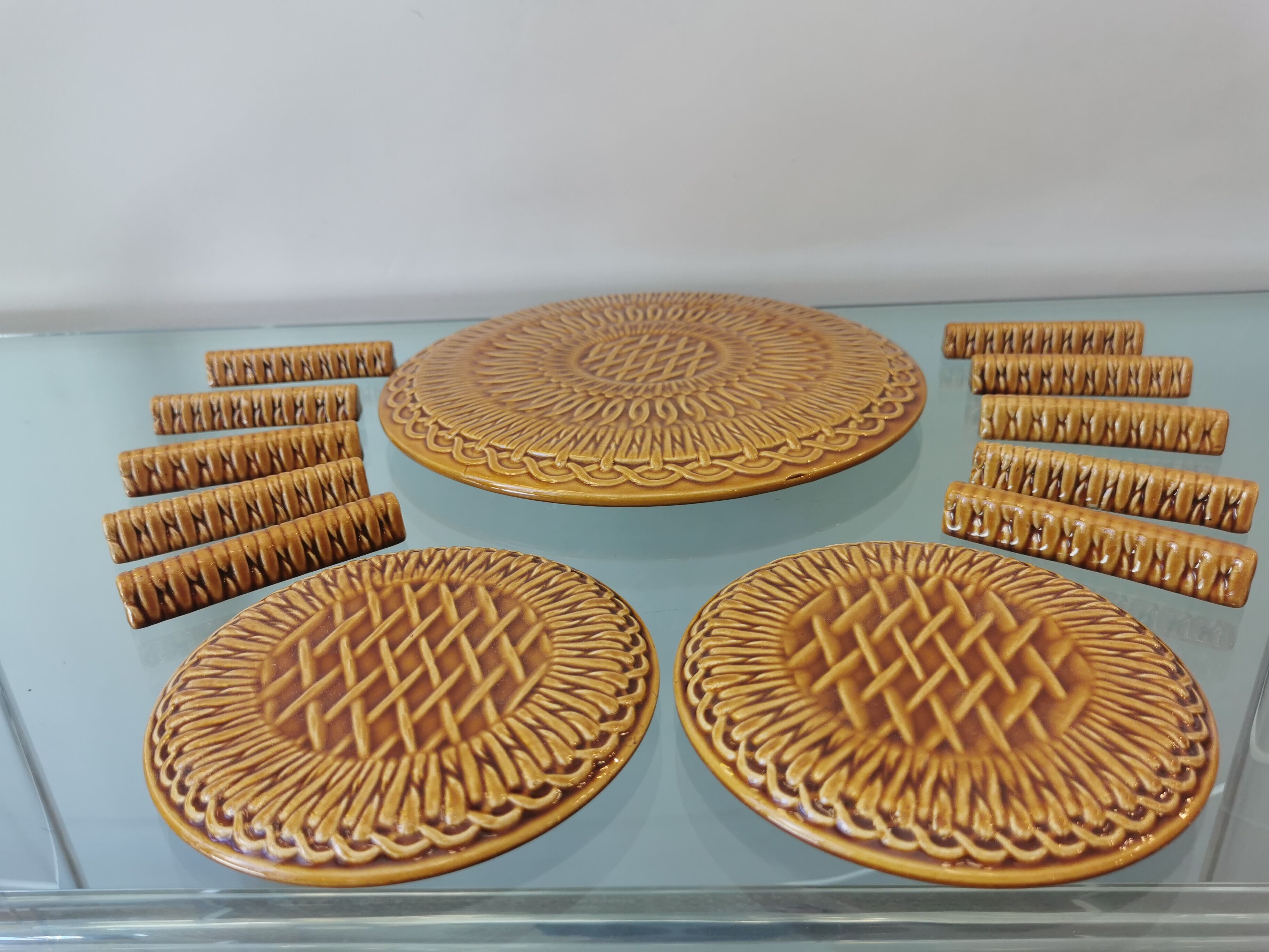 Vintage service of the faience factory of Gien, France 70s