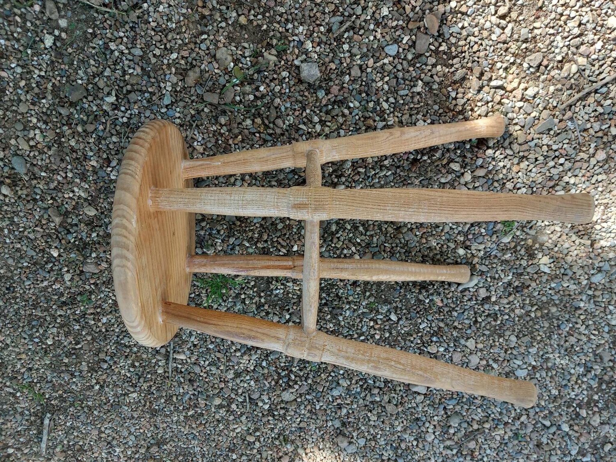 Tabouret 4 pieds ancien en bois