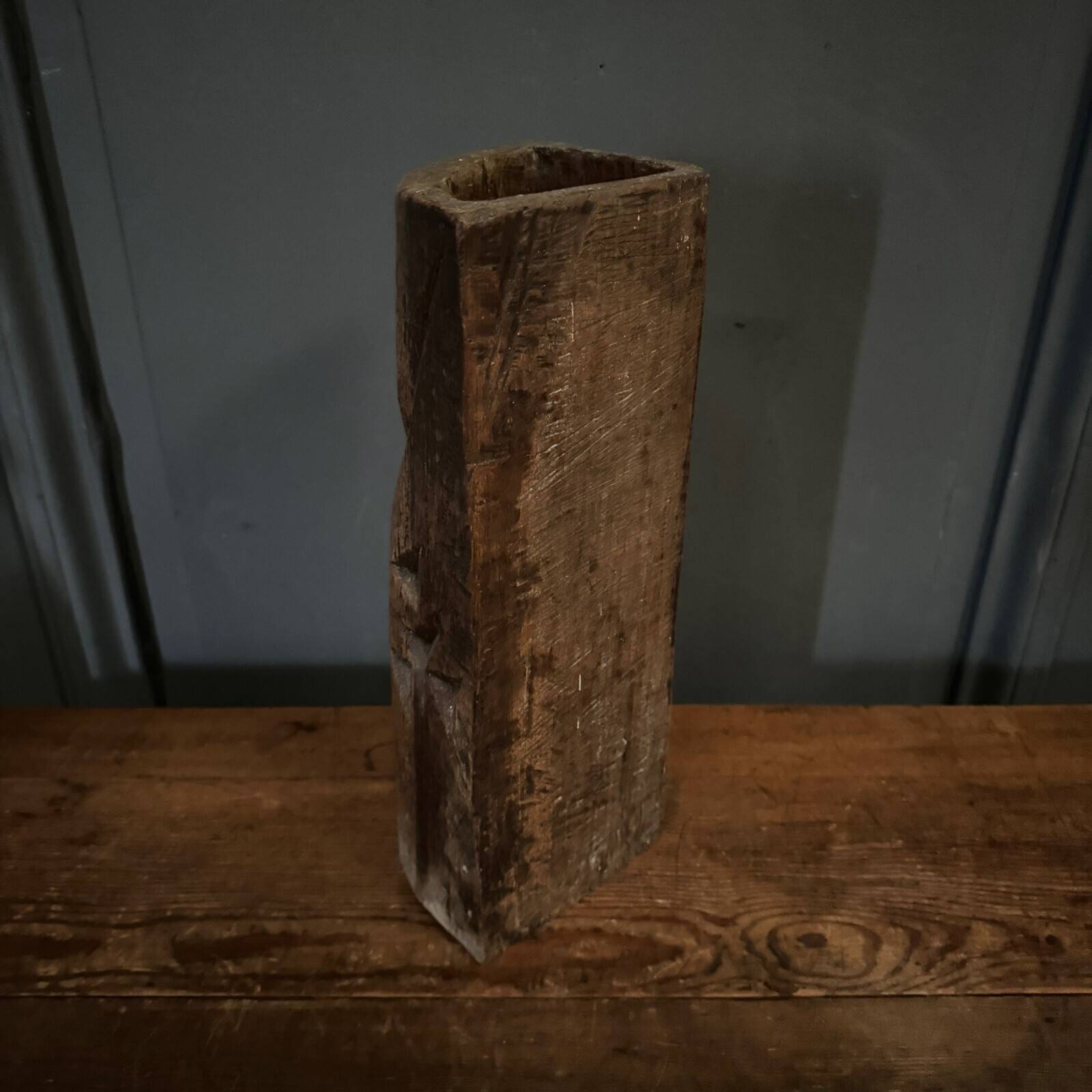 Brutalist vase 1970 in carved wood with monogram