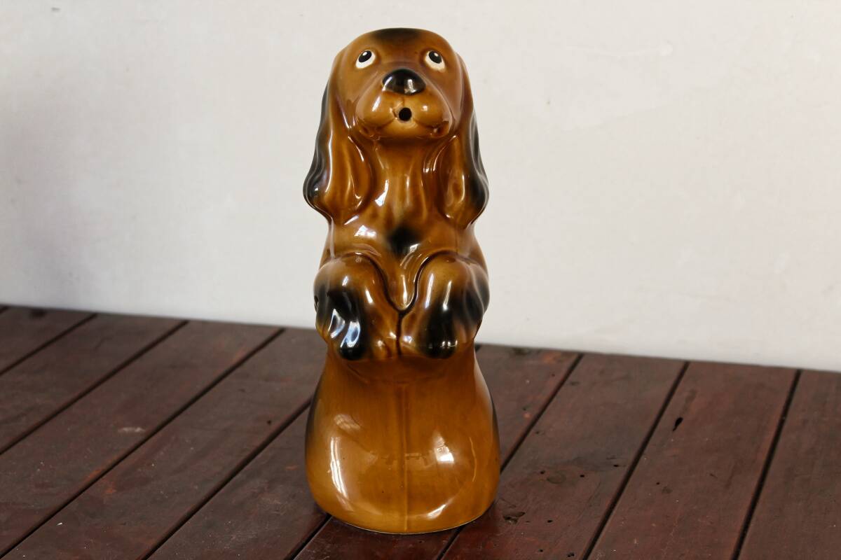 Dachshund slip pitcher
