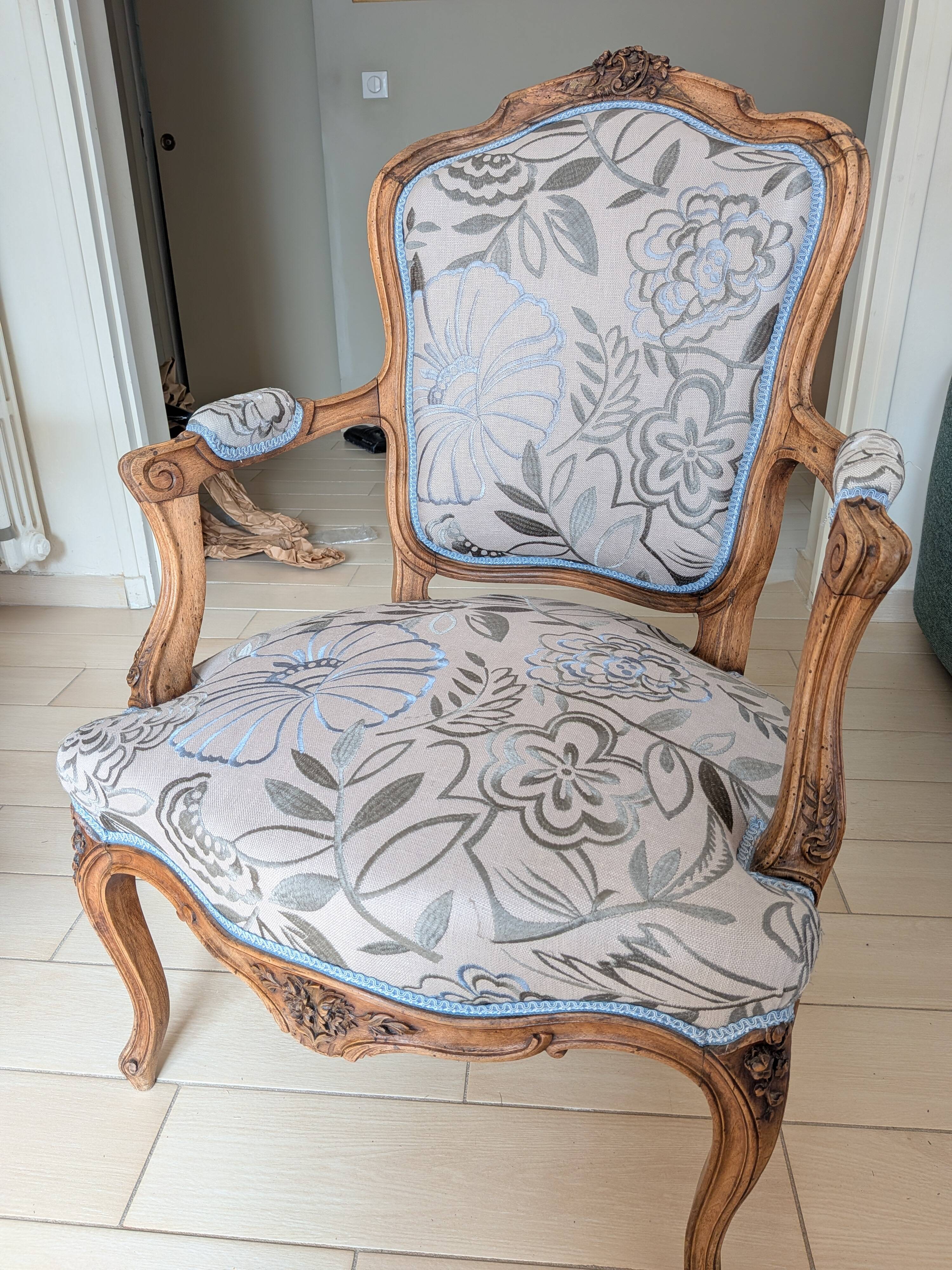 Louis XV style cabriolet armchair