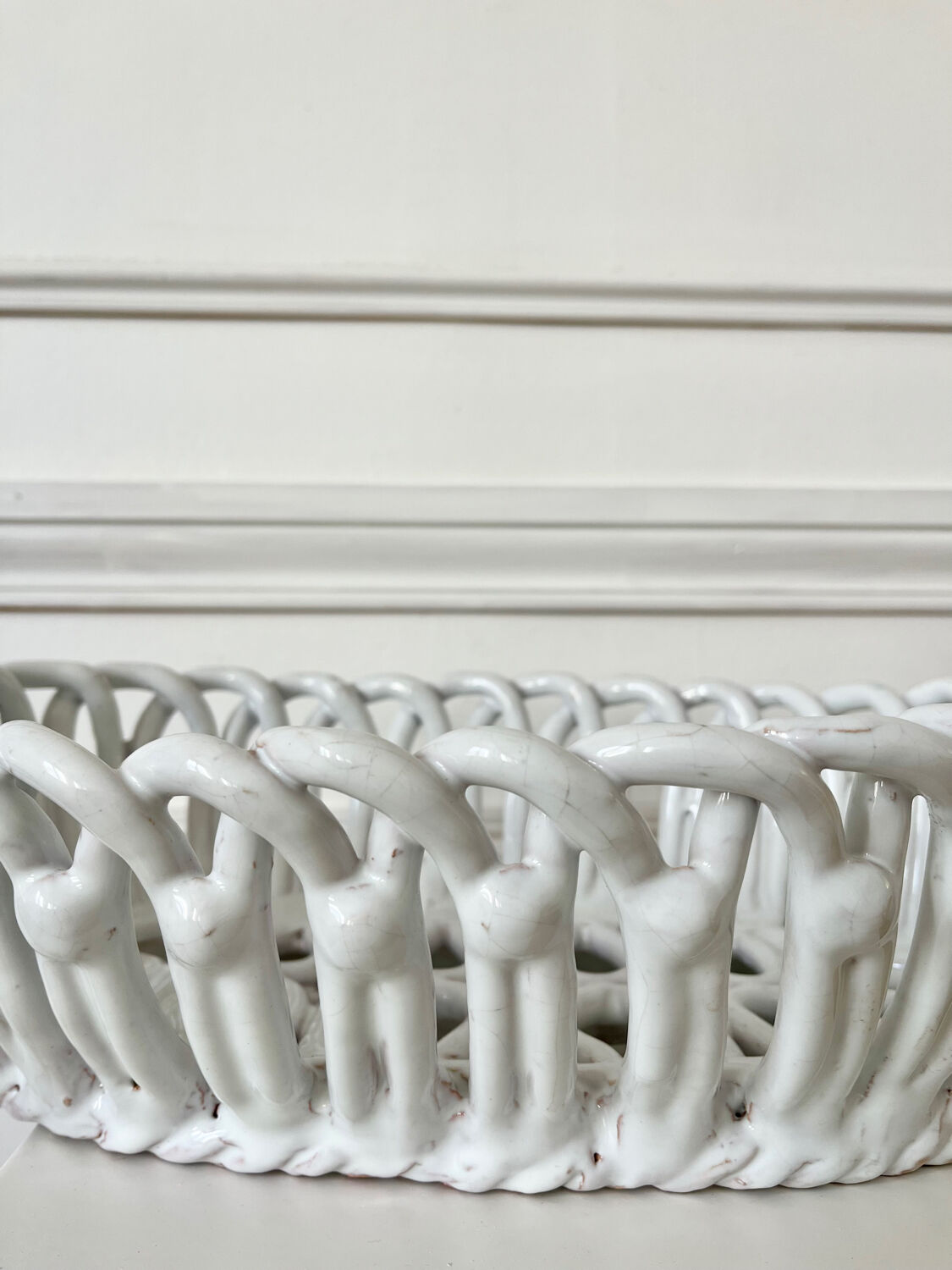Woven ceramic fruit bowl