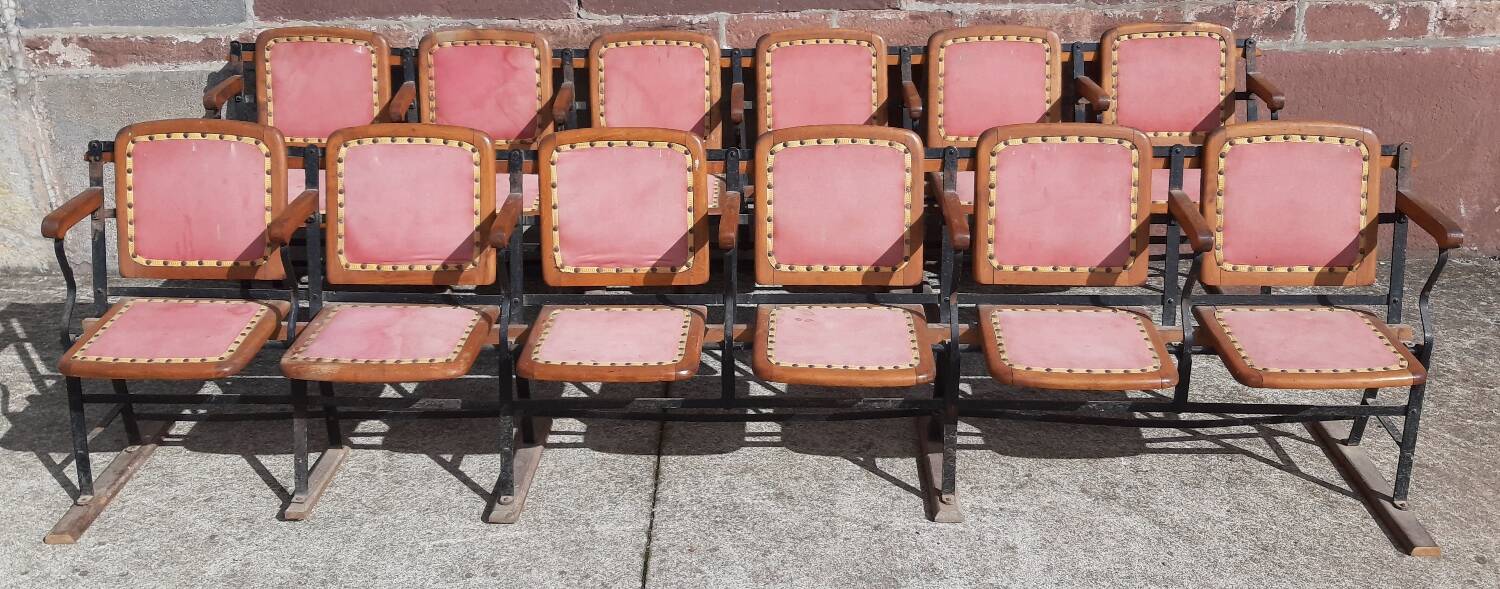 6-seater cinema seat.