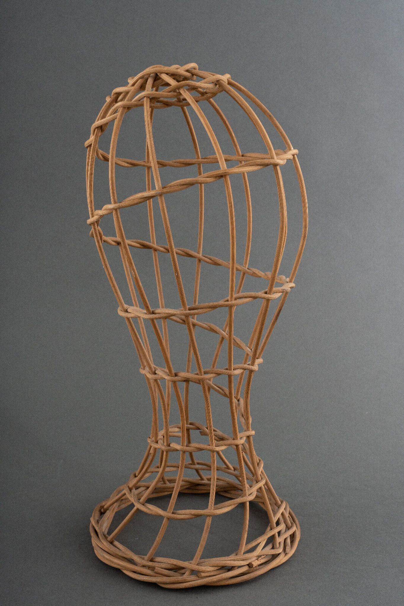 Head to hat Marotte Rattan hat shop head 1950
