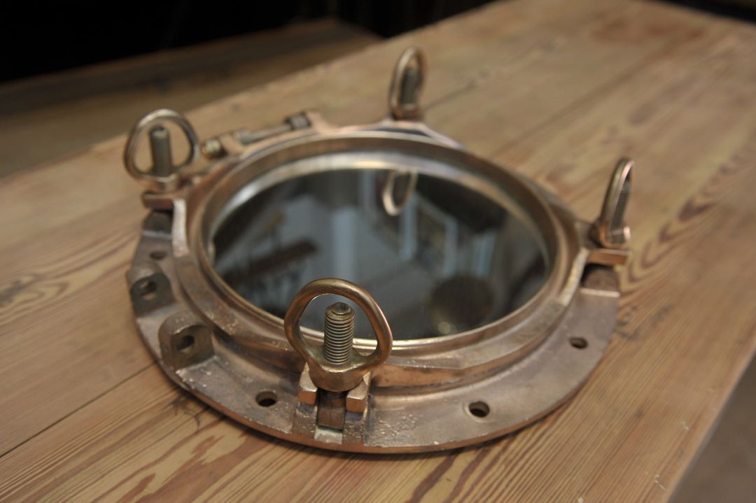 Bronze boat porthole mirror 1920 45x45cm