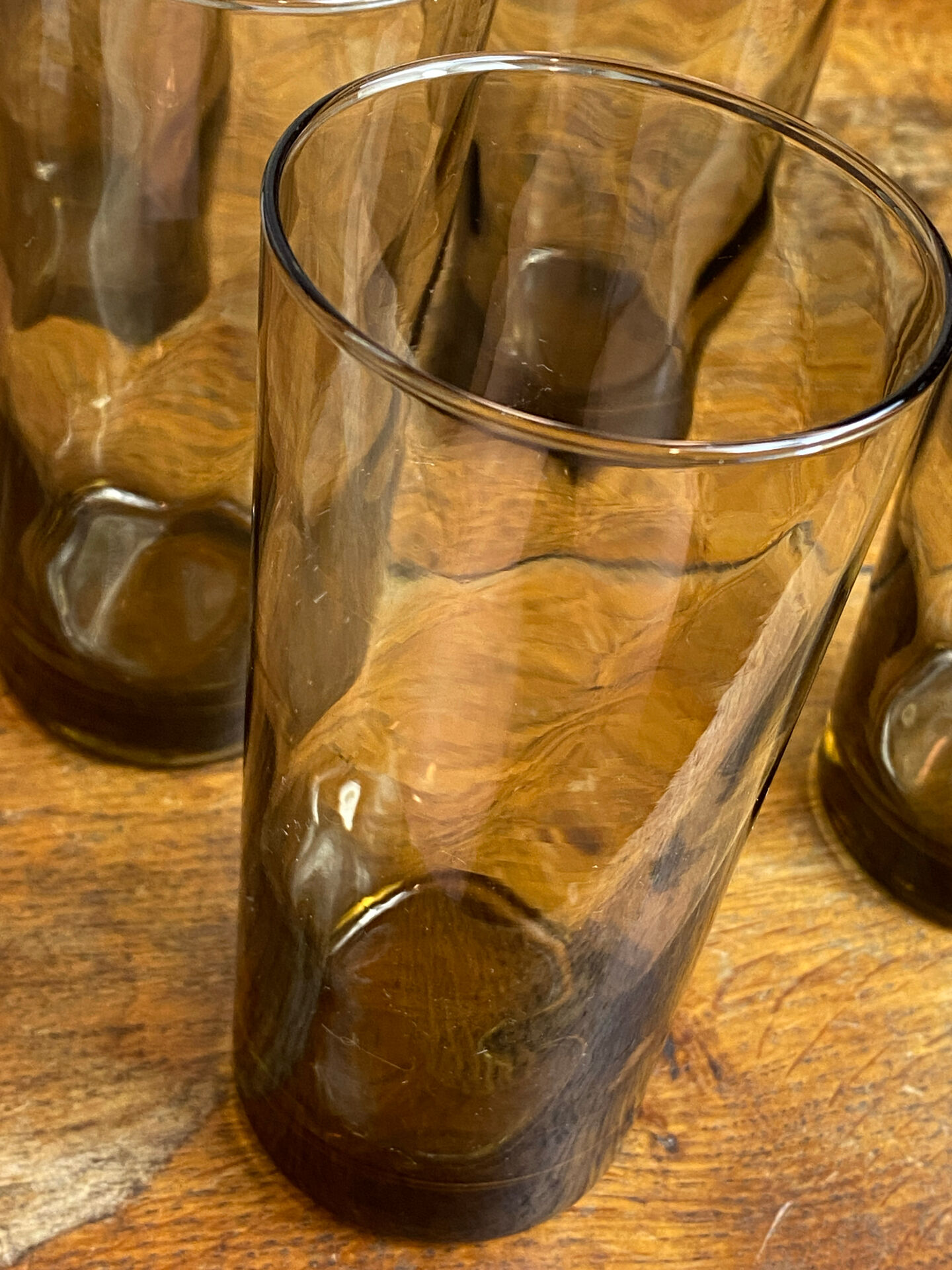 6 verres à eau en verre brun fumé, années 70