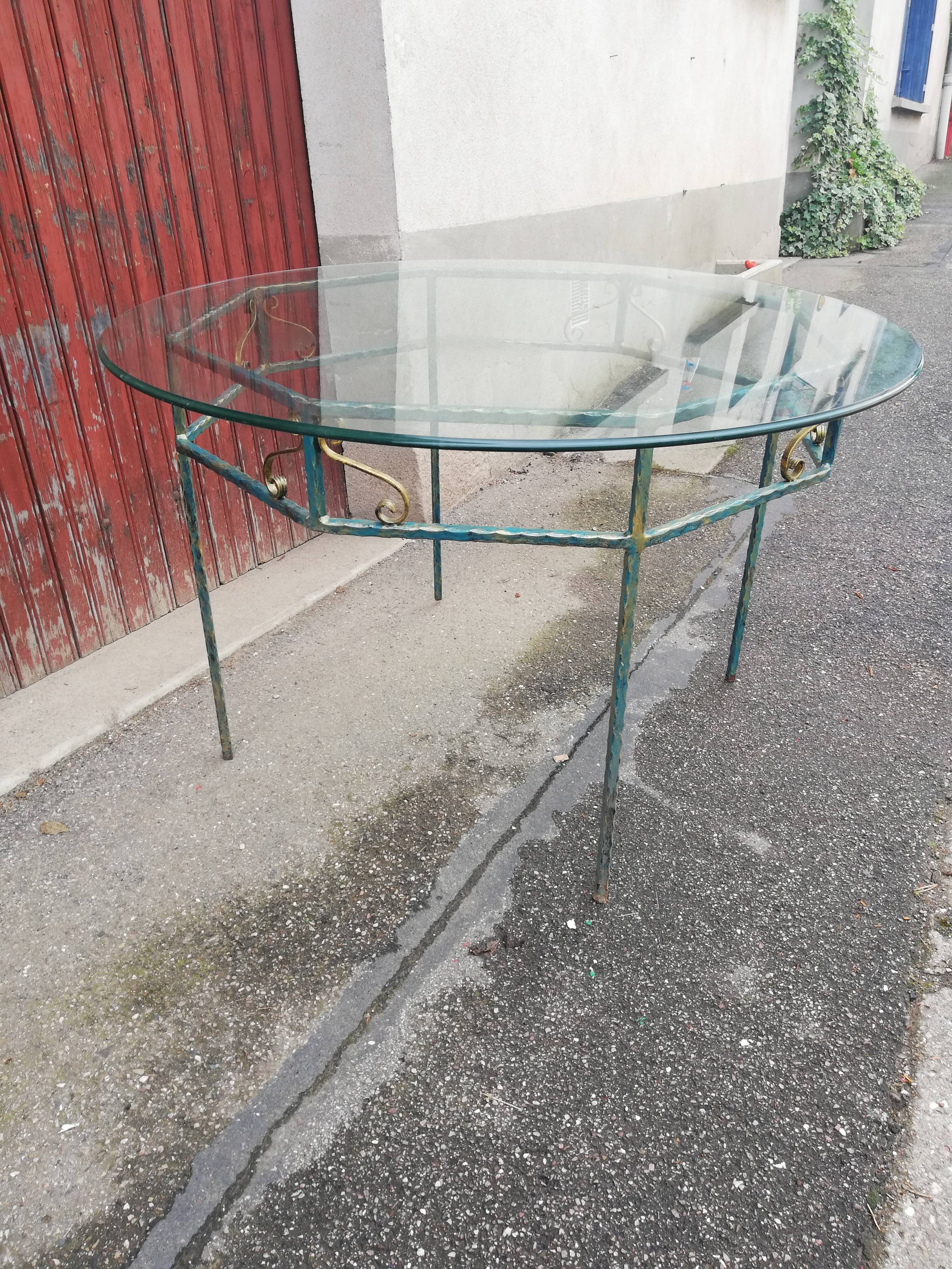 Table vintage fer forgé et plateau verre