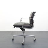 Soft Pad Office Chairs Icf Charles & Ray Eames Seats