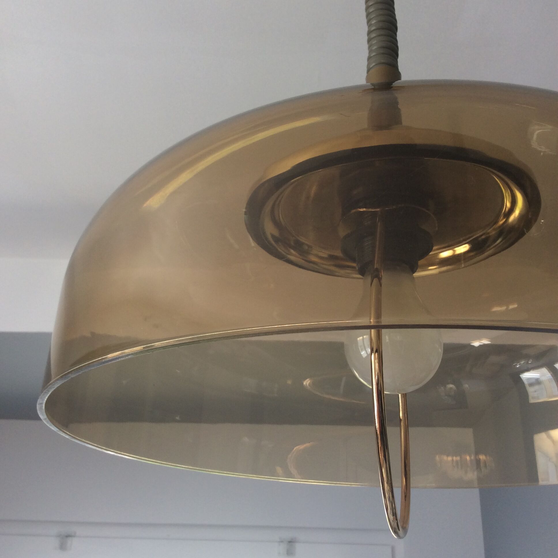 Vintage 70s suspension in smoked plexiglass